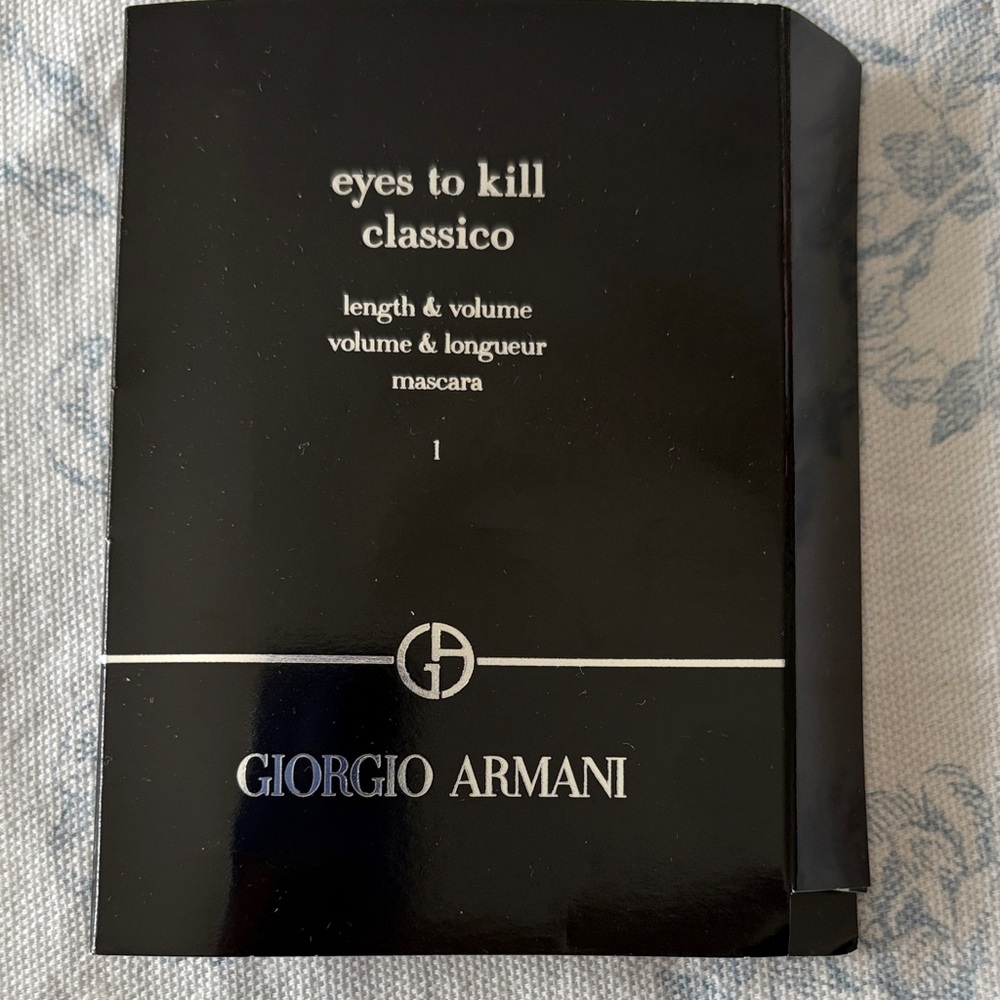 Giorgio Armani Eyes to Kill Classico Mascara in Black travel size 2 ml